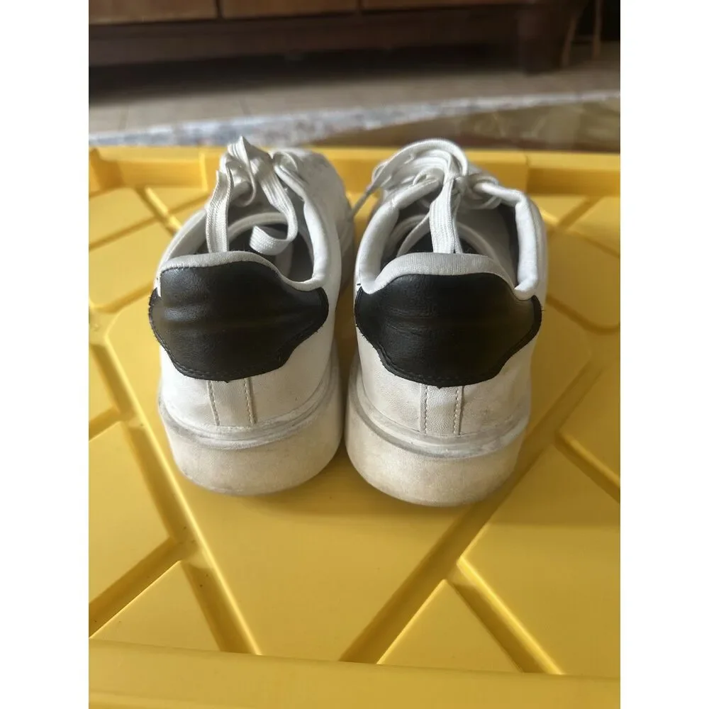 Torrid Women's Casual White Faux Leather Lace-Up Sneakers Size 8 WW Extra Wide